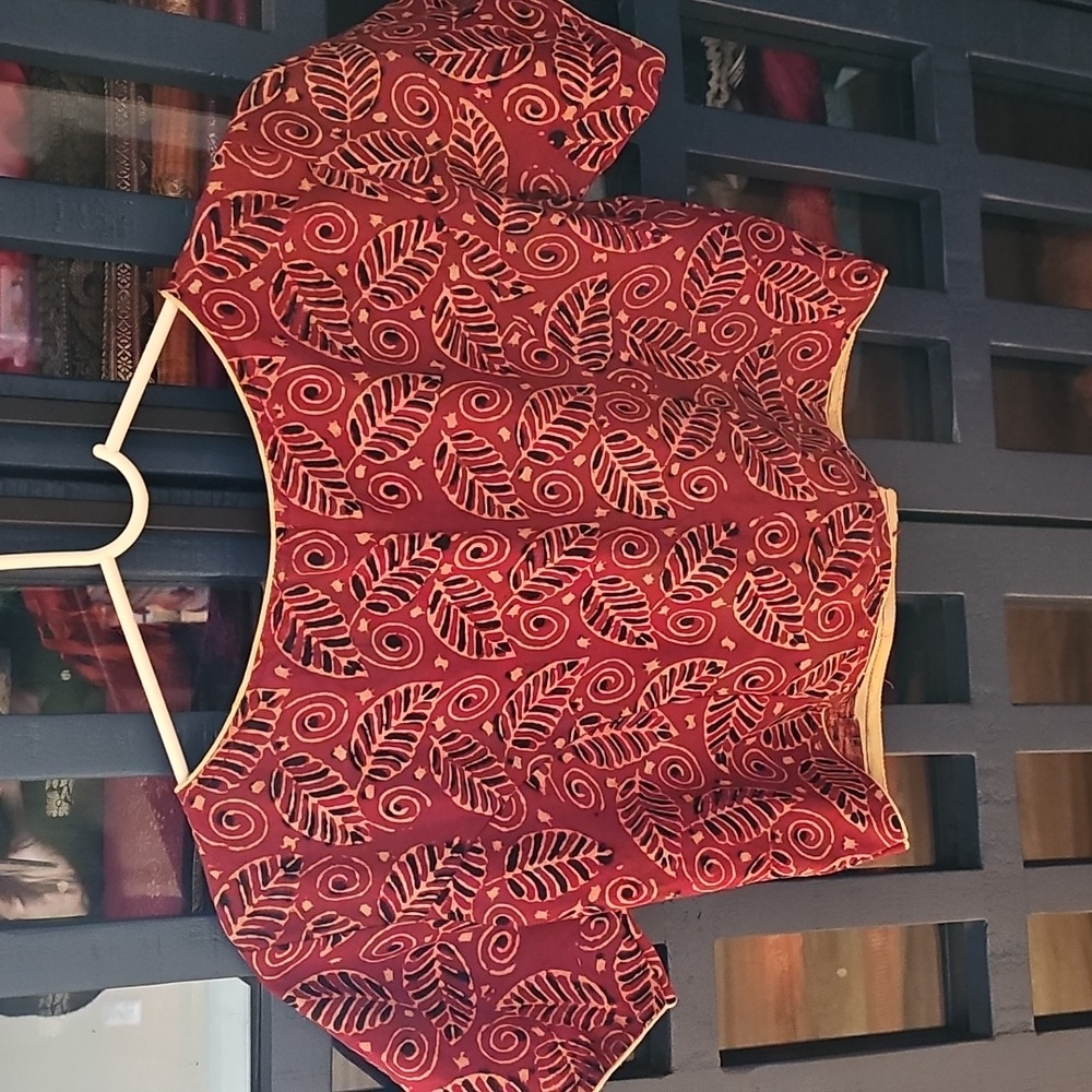 Crop top with Blockprint - Picture 7 of 9